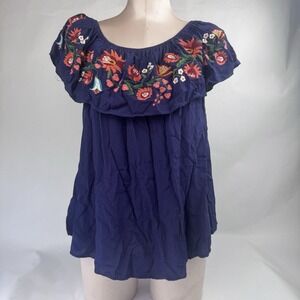 Davi & Dani Women's Medium Floral Embroidered Off the Shoulder Top